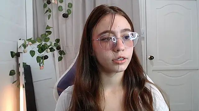 Snapshot of BlairVicent chatting on November 5, 1:55 pm BlairVicent online show from November 5, 1:55 pm