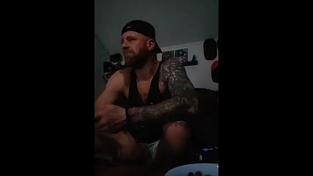 Snapshot of eltoulou chatting on January 14, 10:12 pm eltoulou online show from January 14, 10:12 pm