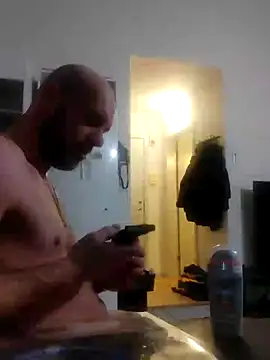 Snapshot of eltoulou chatting on January 23, 1:02 pm eltoulou online show from January 23, 1:02 pm