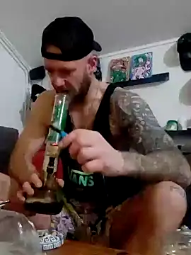 Snapshot of eltoulou chatting on February 3, 1:52 am eltoulou online show from February 3, 1:52 am