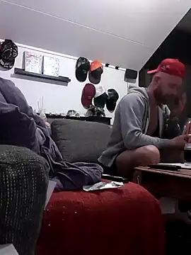 Snapshot of eltoulou chatting on February 7, 3:12 am eltoulou online show from February 7, 3:12 am