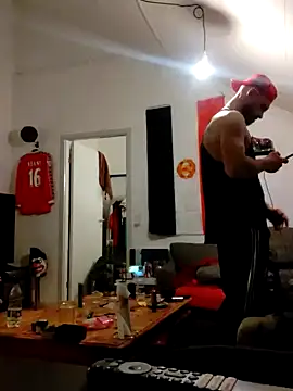 Snapshot of eltoulou chatting on February 11, 6:11 pm eltoulou online show from February 11, 6:11 pm