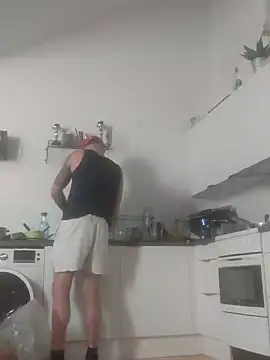 Snapshot of eltoulou chatting on February 16, 3:05 pm eltoulou online show from February 16, 3:05 pm