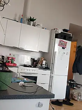 Snapshot of eltoulou chatting on March 1, 3:05 pm eltoulou online show from March 1, 3:05 pm