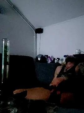 Snapshot of eltoulou chatting on March 6, 12:54 am eltoulou online show from March 6, 12:54 am