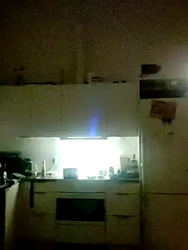 Snapshot of eltoulou chatting on March 6, 8:27 pm eltoulou online show from March 6, 8:27 pm