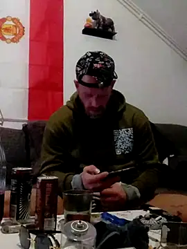 Snapshot of eltoulou chatting on March 7, 2:36 am eltoulou online show from March 7, 2:36 am