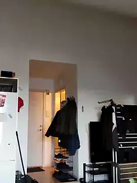 Snapshot of eltoulou chatting on March 17, 4:43 pm eltoulou online show from March 17, 4:43 pm