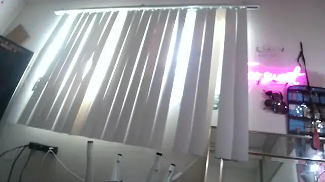 BeckiTooSweet online show from January 28, 6:49 pm