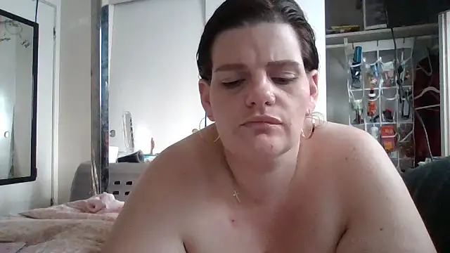 BeckiTooSweet online show from October 3, 9:45 pm