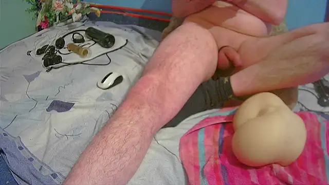 Snapshot of Markxen_cam chatting on December 28, 1:28 pm Markxen cam online show from December 28, 1:28 pm