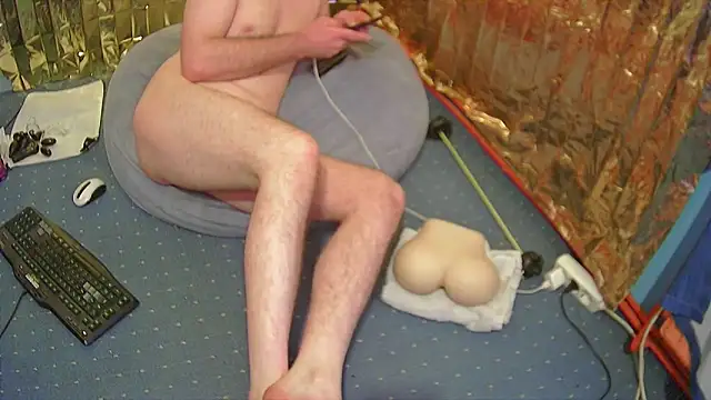 Snapshot of Markxen_cam chatting on January 10, 7:46 am Markxen cam online show from January 10, 7:46 am