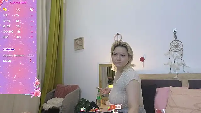 Catlady333 online show from December 1, 9:26 pm