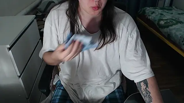 EvaMiron online show from September 9, 6:57 am