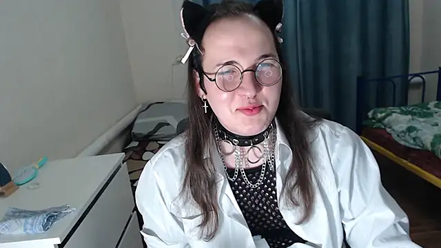 EvaMiron online show from October 21, 2:18 pm