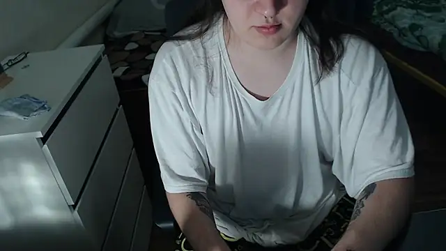 EvaMiron online show from October 27, 2:54 pm