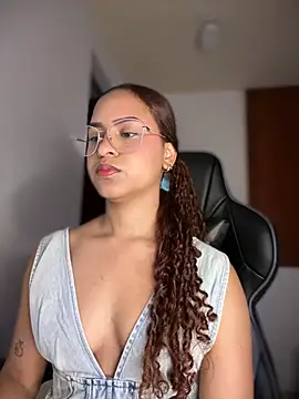 gretta kler1 online show from March 13, 2:23 pm