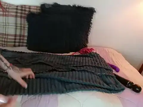 Keket Smitth online show from December 13, 8:47 pm