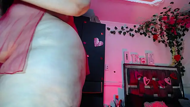 emma hoot1 online show from February 18, 11:30 pm