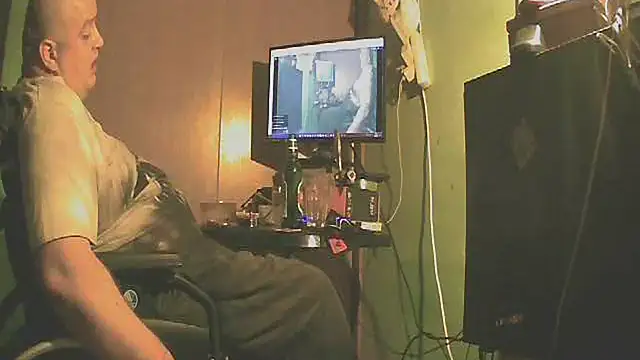 perversalus online show from October 12, 7:29 am