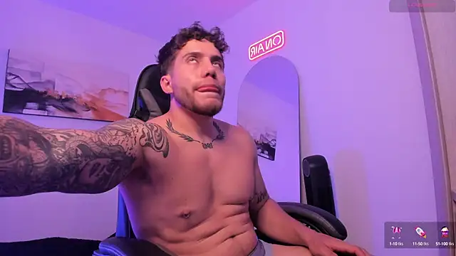 LucianSinclair online show from December 7, 12:52 am