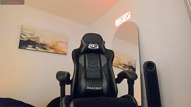 LucianSinclair online show from January 26, 12:37 am