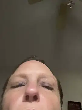 Snapshot of Everlyrose27 chatting on January 9, 9:48 am Everlyrose27 online show from January 9, 9:48 am