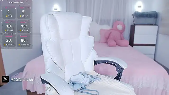 PimChanOK online show from March 2, 11:09 pm