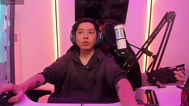 wexlee7 online show from December 21, 10:51 pm