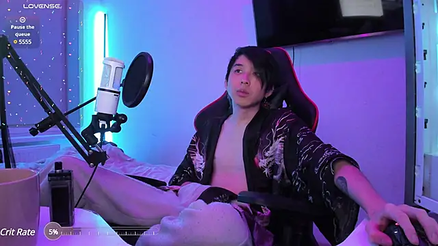 wexlee7 online show from January 1, 11:40 pm