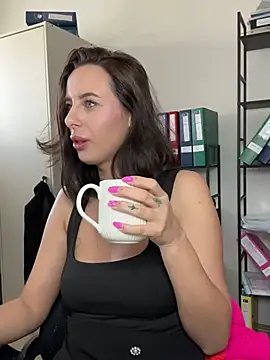 Hii Lolla online show from March 20, 7:14 am