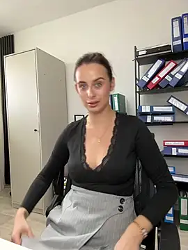 Hii Lolla online show from March 21, 11:01 am