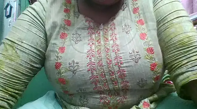 Snapshot of cutegirl_1212 chatting on January 11, 12:50 pm cutegirl 1212 online show from January 11, 12:50 pm