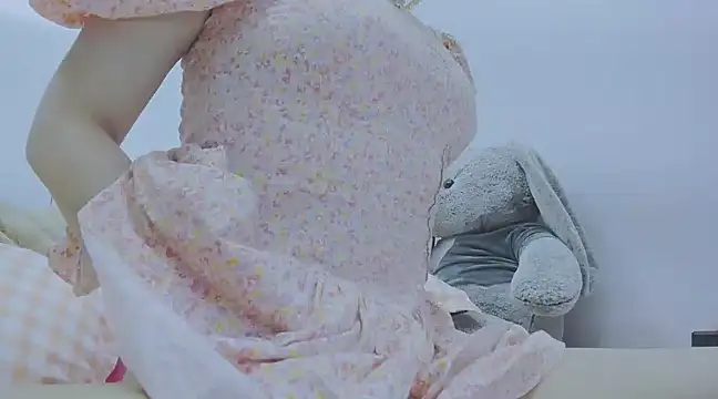 Linh diudang online show from March 18, 2:04 pm