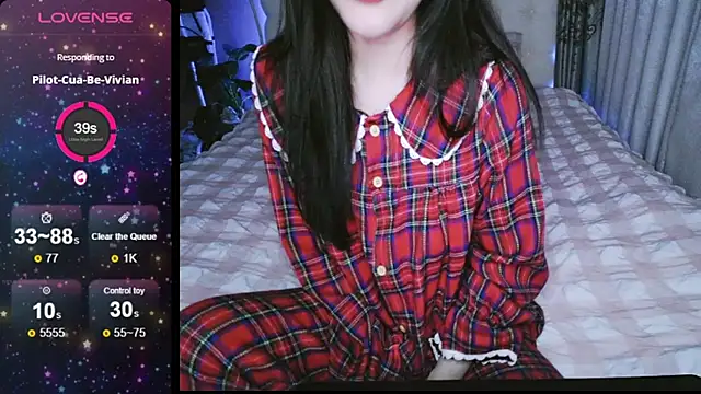 Snapshot of _Viviann_ chatting on December 23, 7:52 pm Viviann online show from December 23, 7:52 pm