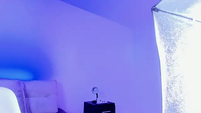 alicee smithh1 online show from September 26, 8:24 pm