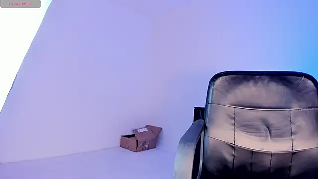 alicee smithh1 online show from December 2, 8:15 pm