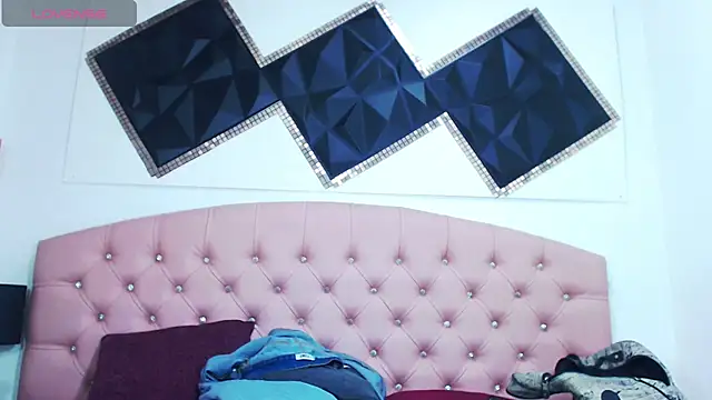 Snapshot of andrea_safeira_doll chatting on March 9, 1:35 am andrea safeira doll online show from March 9, 1:35 am