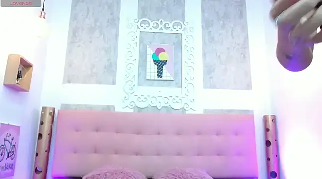 Cloeandtyfanny online show from February 23, 3:35 am