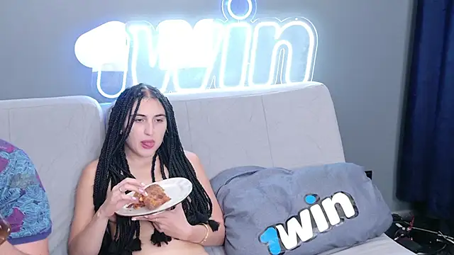 Ksenny online show from December 18, 3:33 pm