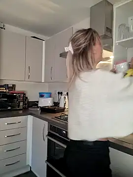 SweetMonicaUK online show from January 7, 1:57 pm