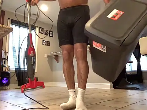 Snapshot of curvedicbandit6_2 chatting on February 11, 3:18 pm curvedicbandit6 2 online show from February 11, 3:18 pm