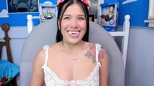 miss keisi online show from February 3, 6:28 pm