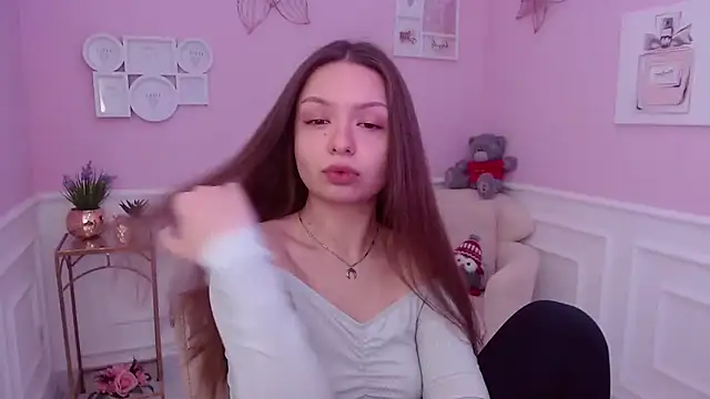 LucySkilar online show from February 4, 5:53 am