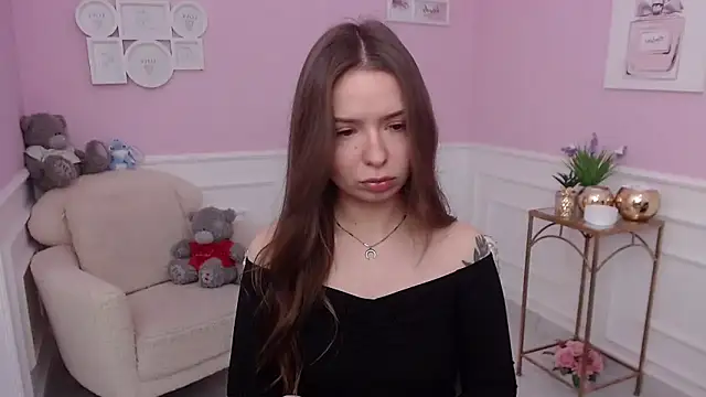 LucySkilar online show from November 24, 5:51 am