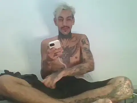 PitbullDiablo1 online show from November 4, 6:45 am