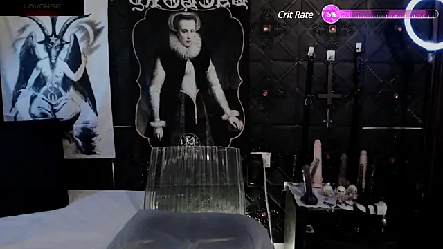 Evil Queen 666 online show from February 21, 4:40 am