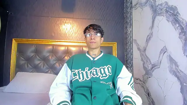 AgarEvans online show from October 31, 2:34 am