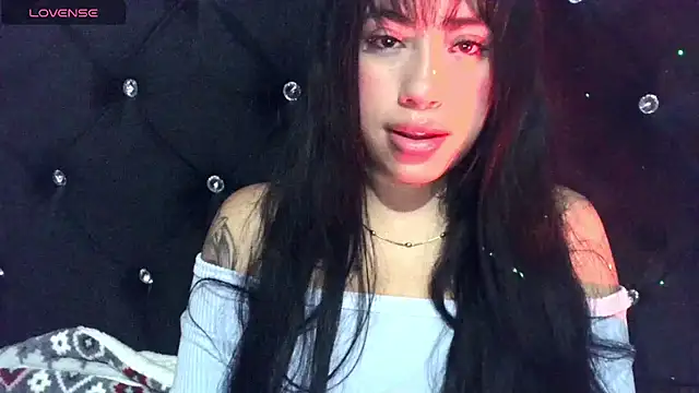 Snapshot of sylvana_19 chatting on February 7, 4:16 am sylvana 19 online show from February 7, 4:16 am