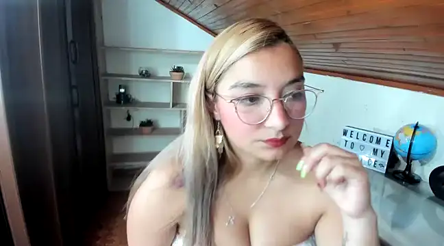 Snapshot of _sweetcarla chatting on January 22, 5:38 pm sweetcarla online show from January 22, 5:38 pm